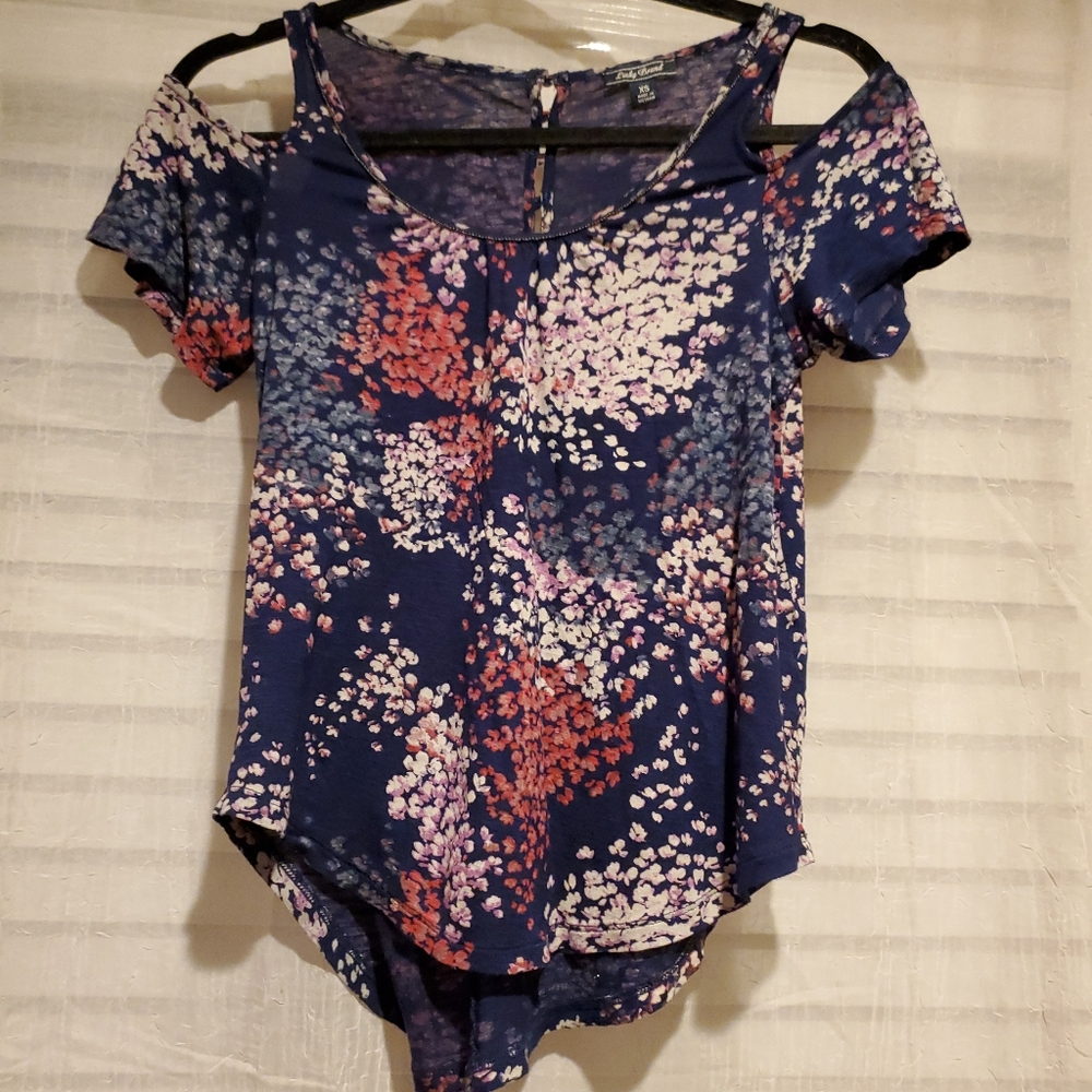 Lucky Brand cold shoulder top